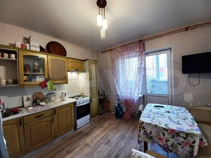 2-к. квартира, 54 м², 2/9 эт.