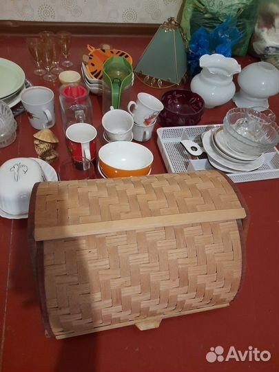 Посуда люстра хлебница