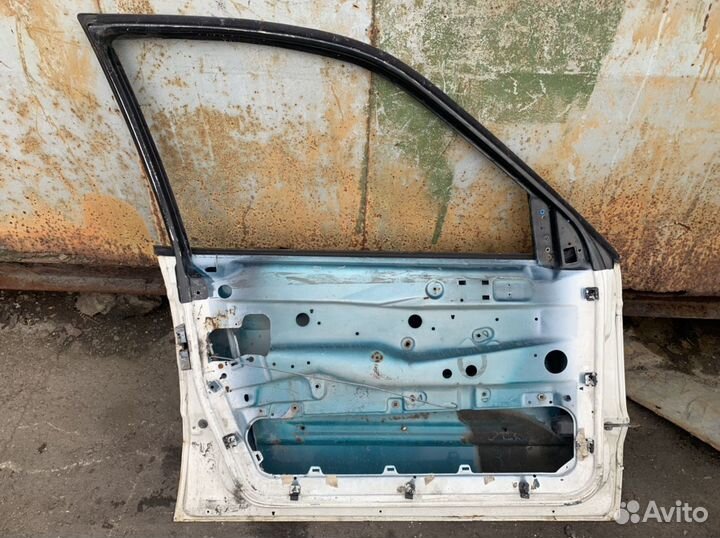 Дверь передняя левая vw Passat B3