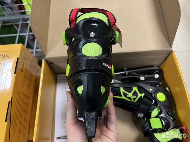 Детские ледовые коньки