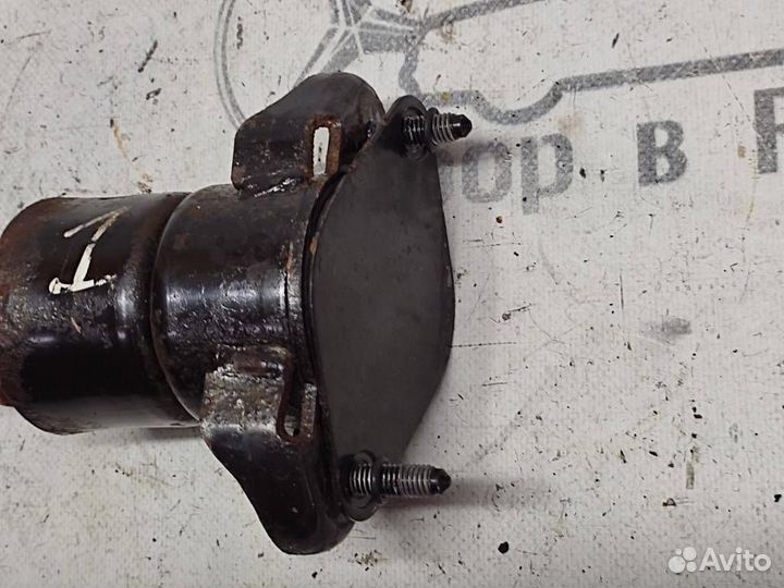 Стойки задние w251 R-class 642.950 02.2007