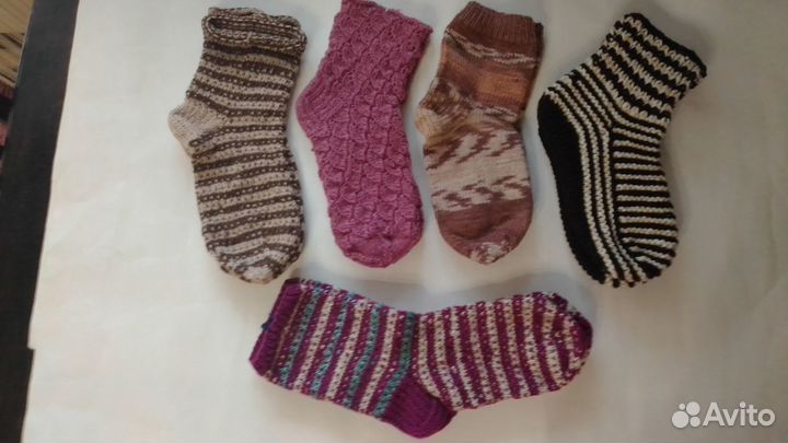 Теплые носочки и варежки, ручная работа. Новые
