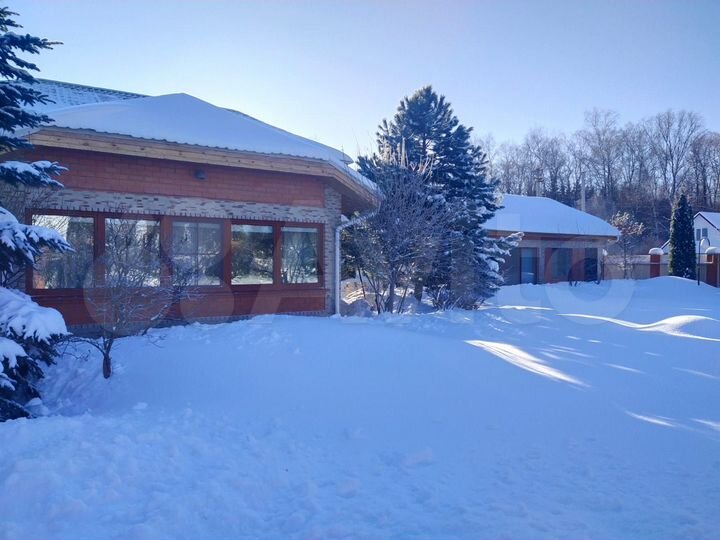 Дом 214 м² на участке 10 сот.