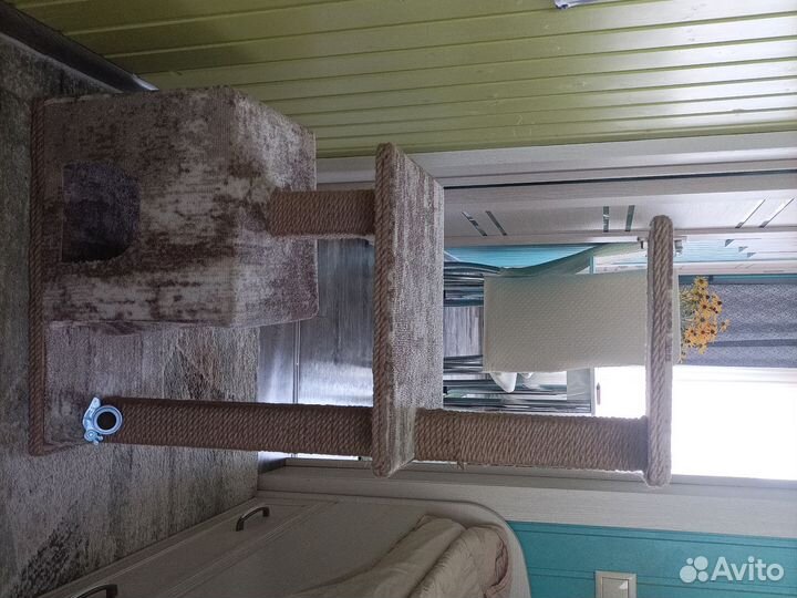 Домик для кошки с когтеточкой