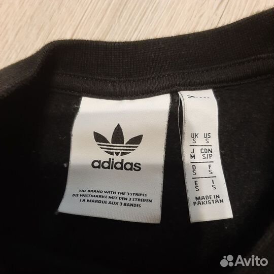 Толстовка Adidas р.S(р.44-46),в отличном состоянии