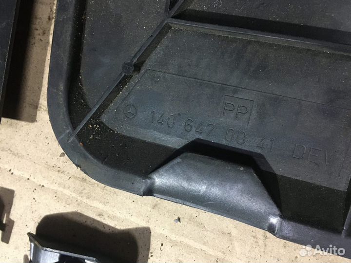 Пластиковые элементы Mercedes-Benz W140