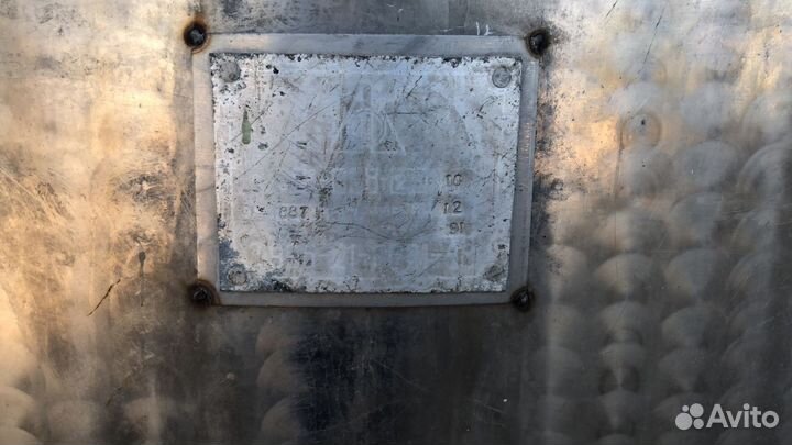 Ёмкости Я1-осв-2.5 (2500 л, с рубашкой, мешалкой)