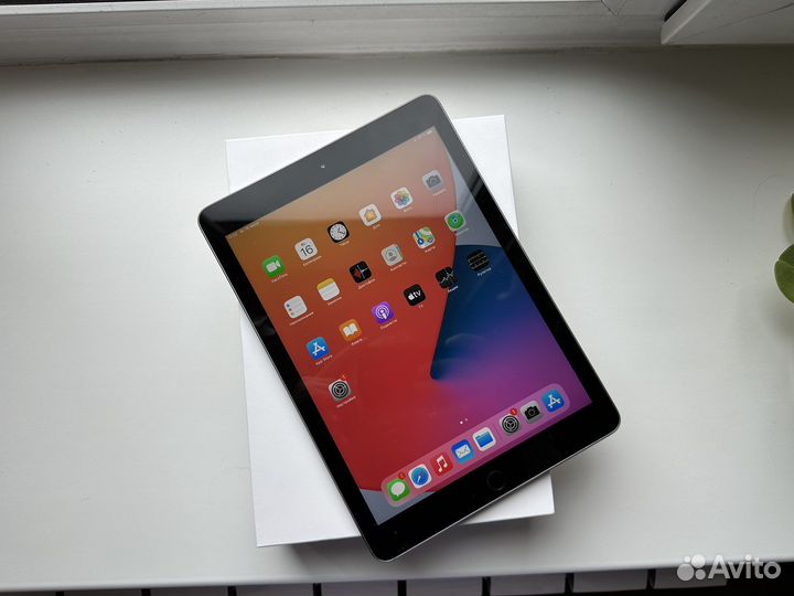 Apple iPad 6 2018 Wi-Fi 32Gb Space Gray