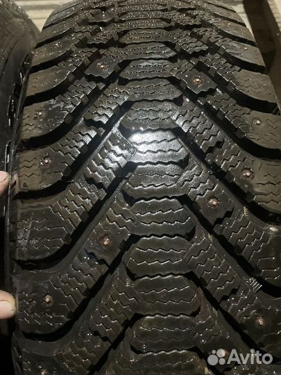 Goodyear UltraGrip 500 245/70 R16