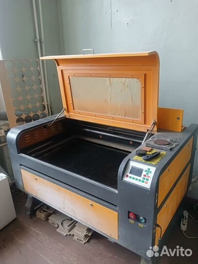 Станок лазерной резки по дереву