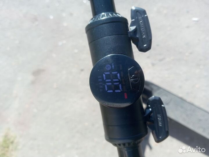 Электросамокат tribe