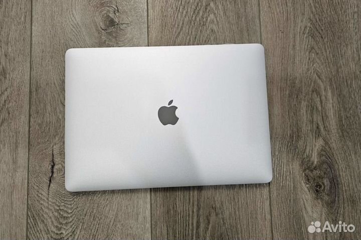 Apple MacBook Pro 13 2020 m1 8gb 512gb 38 циклов