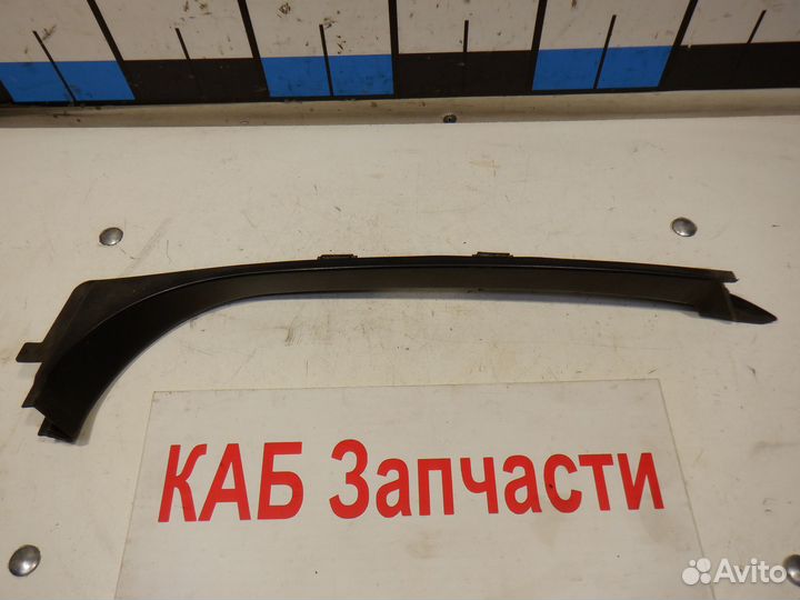 Накладка задней двери передняя Ford Focus 3 1.6 л