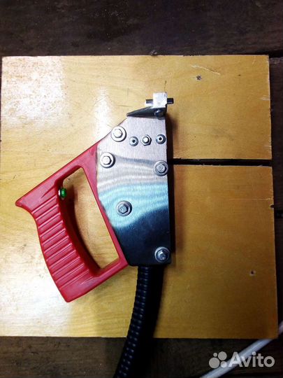 Машинка для нарезки протектора шин автомобилей