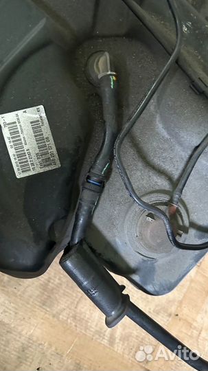 Бак топливный бензобак Audi A6 C6 2.8 ccea 2010