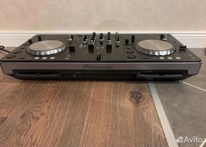 Диджейский пульт pioneer XDJ-R1