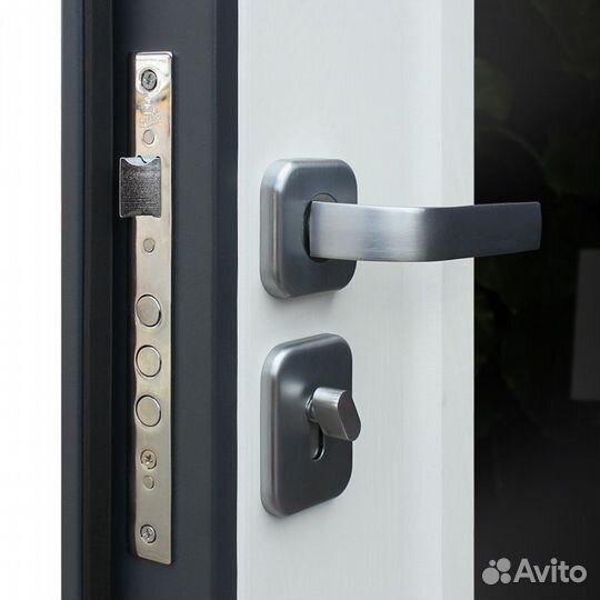 Стальная дверь