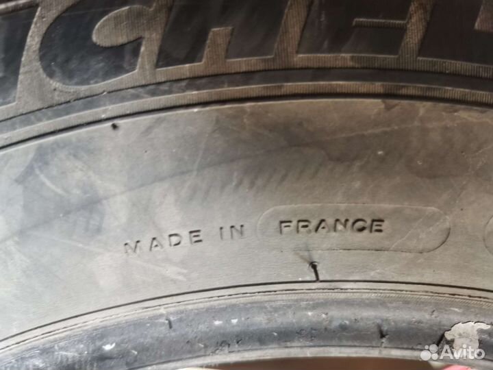 Michelin Agilis 51 215/70 R16