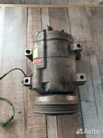 Компрессор кондиционера Volkswagen Passat B5+