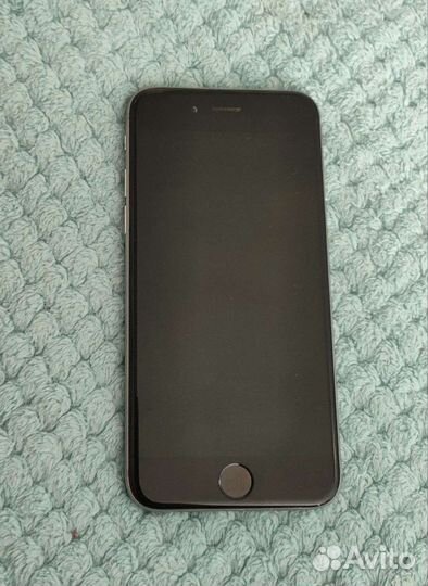Телефон iPhone 6