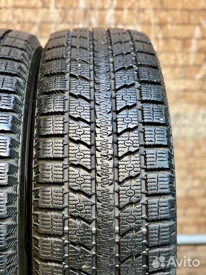 Toyo Observe GSi-5 225/65 R17
