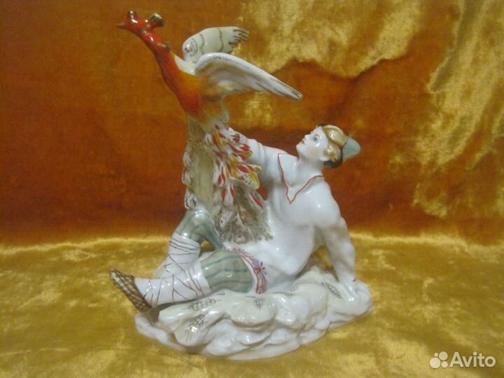 Фарфоровые статуэтки