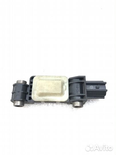 Датчик удара Audi A3 8P 2008