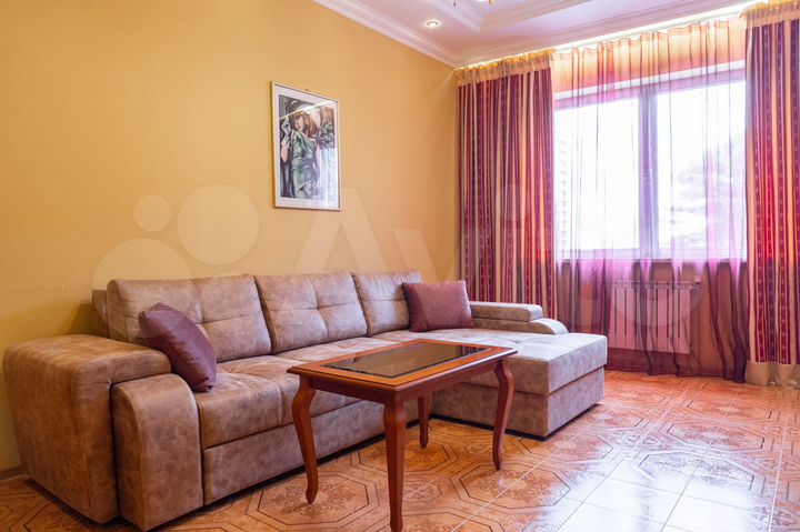 2-к. квартира, 68 м², 2/24 эт.