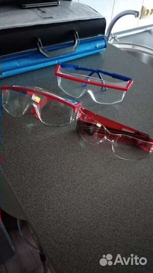 Очки защитные новые в упаковках. Много штук