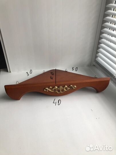 Угловая полка для икон