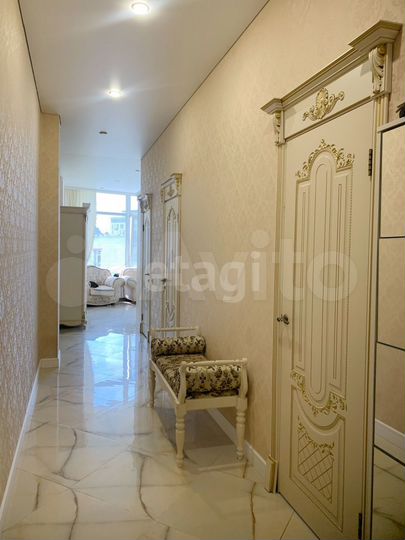 3-к. квартира, 81,1 м², 2/4 эт.