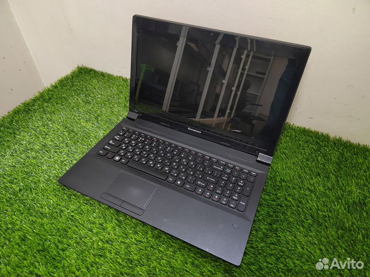 Lenovo V580C (Pentium/8 RAM/SSD)