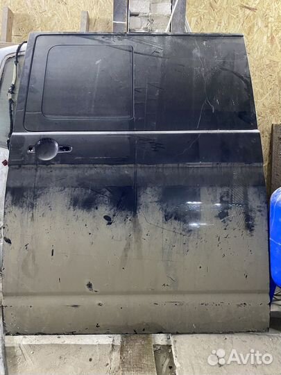 Левая сдвижная дверь VW T5