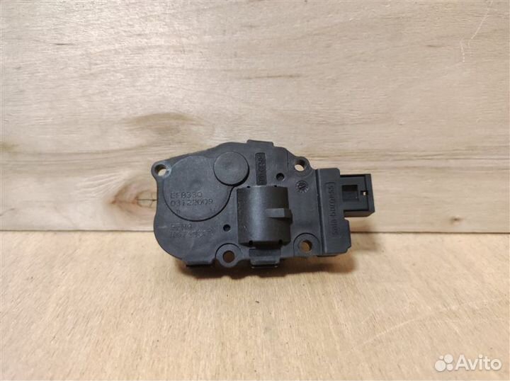 Моторчик заслонки отопителя Audi A4 B8