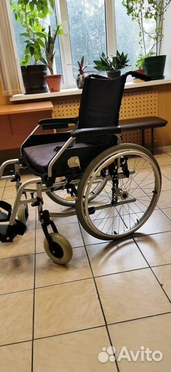Инвалидная коляска складная бу