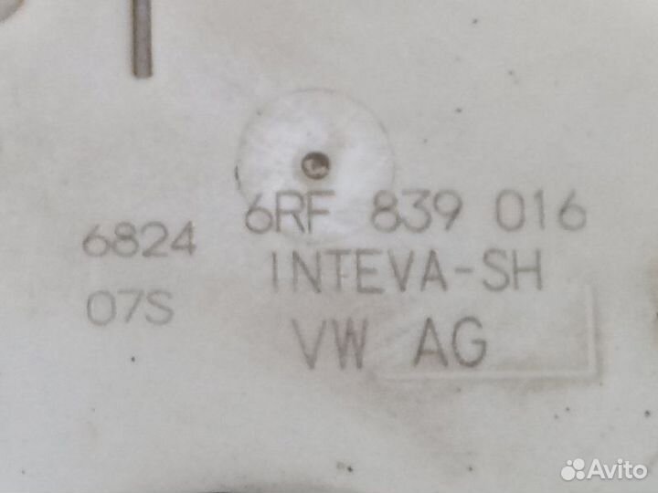 Замок двери задний правый Volkswagen Polo Sed