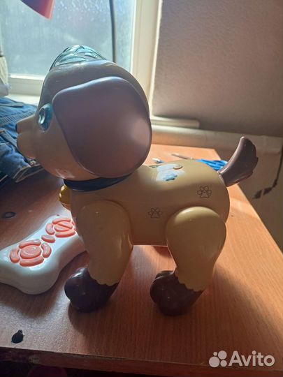 Игрушка робот с пультом