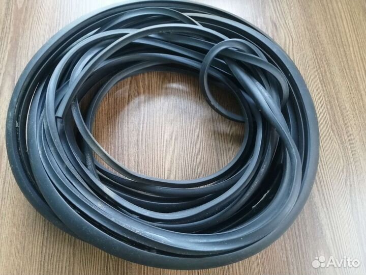 Уплотнитель лобового стекла на буханку