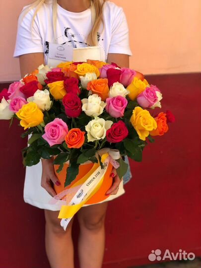 Коробка 51 роза с бесплатной Доставкой