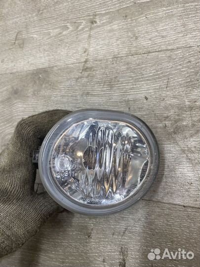 Фара противотуманная правая Pontiac Vibe