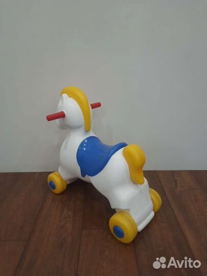 Лошадка каталка