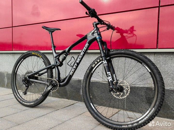 Двухподвес Rocky Mountain Element Carbon