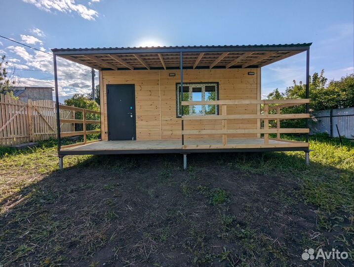 Дачный модульный домик с крытой террасой