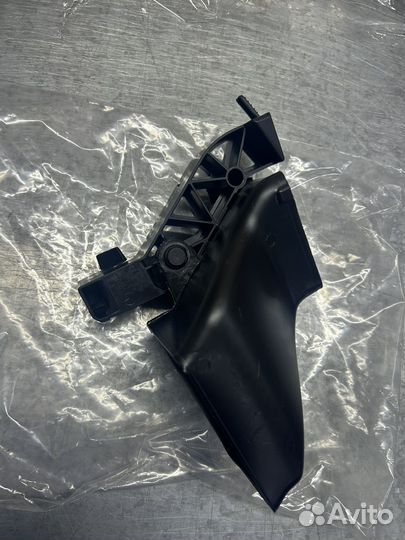 Кронштейн бампера переднего Mercedes V447 W447