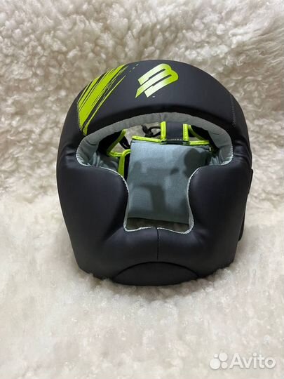 Шлем для единоборств