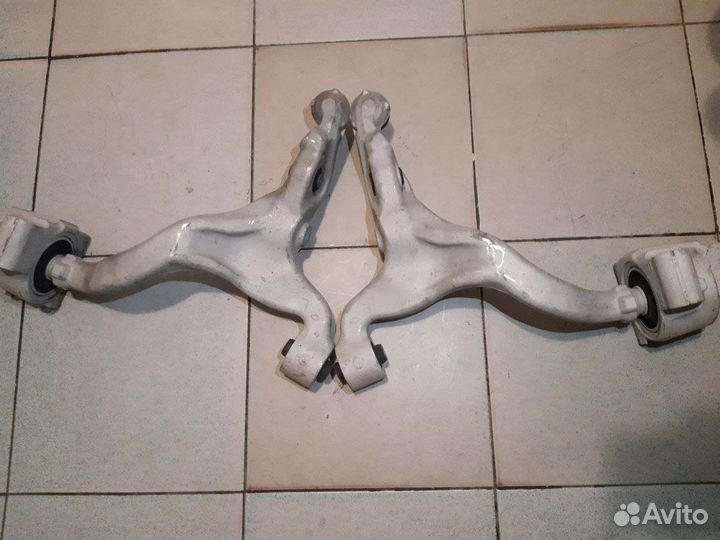 Рычаги передние нижние Infiniti G25/G35/G37/Q40