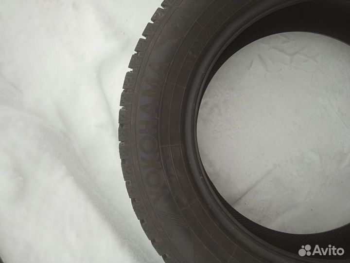 Yokohama Ice Guard Stud IG55 215/60 R16 26L