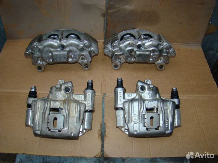 Комплект тормозных суппортов Mercedes w463 03г