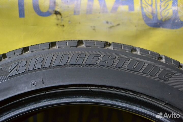 Bridgestone Blizzak Revo GZ 215/45 R17