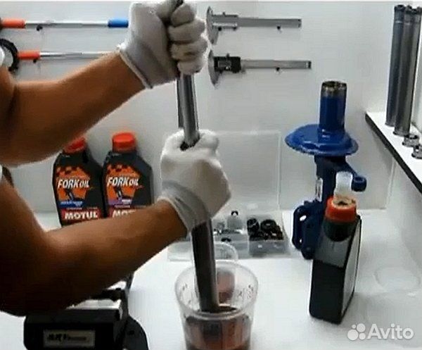 Ремонт подвески (прокачка стоек амортизаторов)